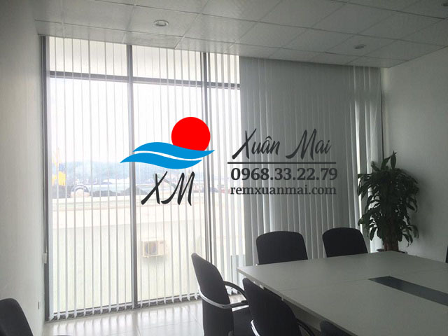 Kích thước phải phù hợp với diện tích cửa