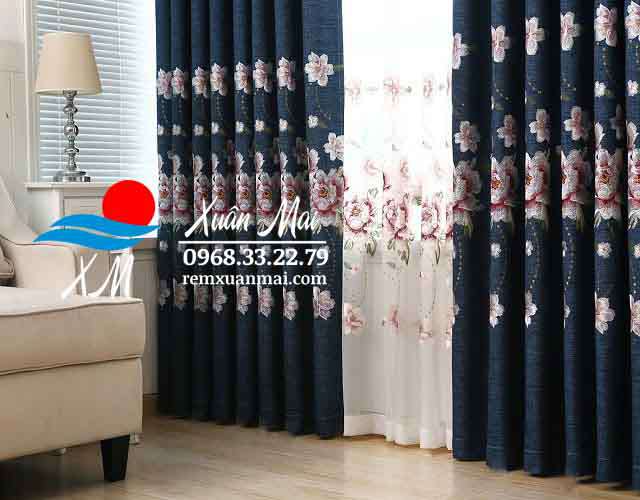 Rèm cửa gấm hoa với họa tiết bắt mắt